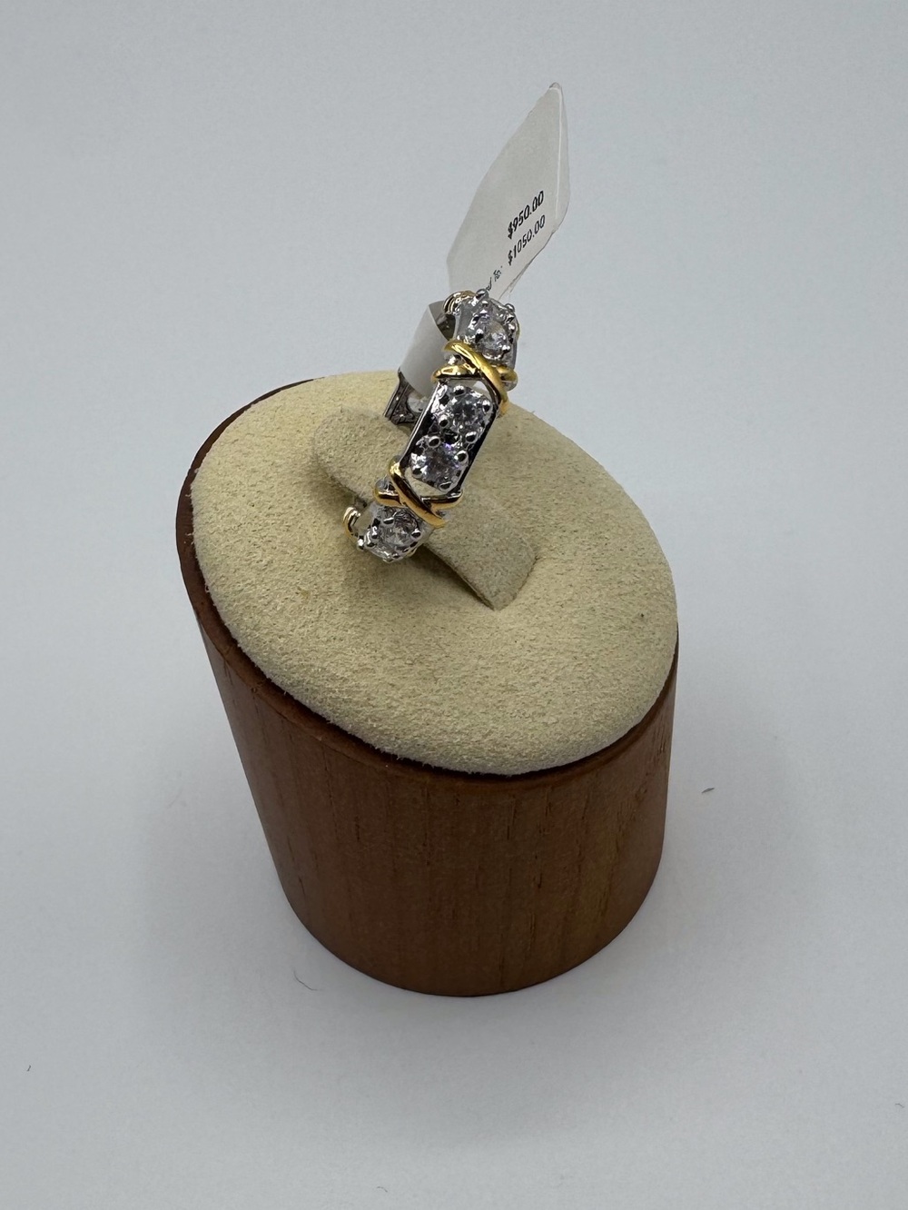 10k 16 Stone Eternity Band - Picture 12 of 16
